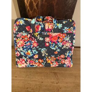Vera Bradley Hanging Travel Organizer Quilted Floral Navy Multi Cosmetic Bag